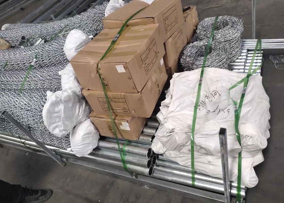 pl139099780-60x60mm_pvc_coated_galvanized_chain_link_fence_fabric_for_security